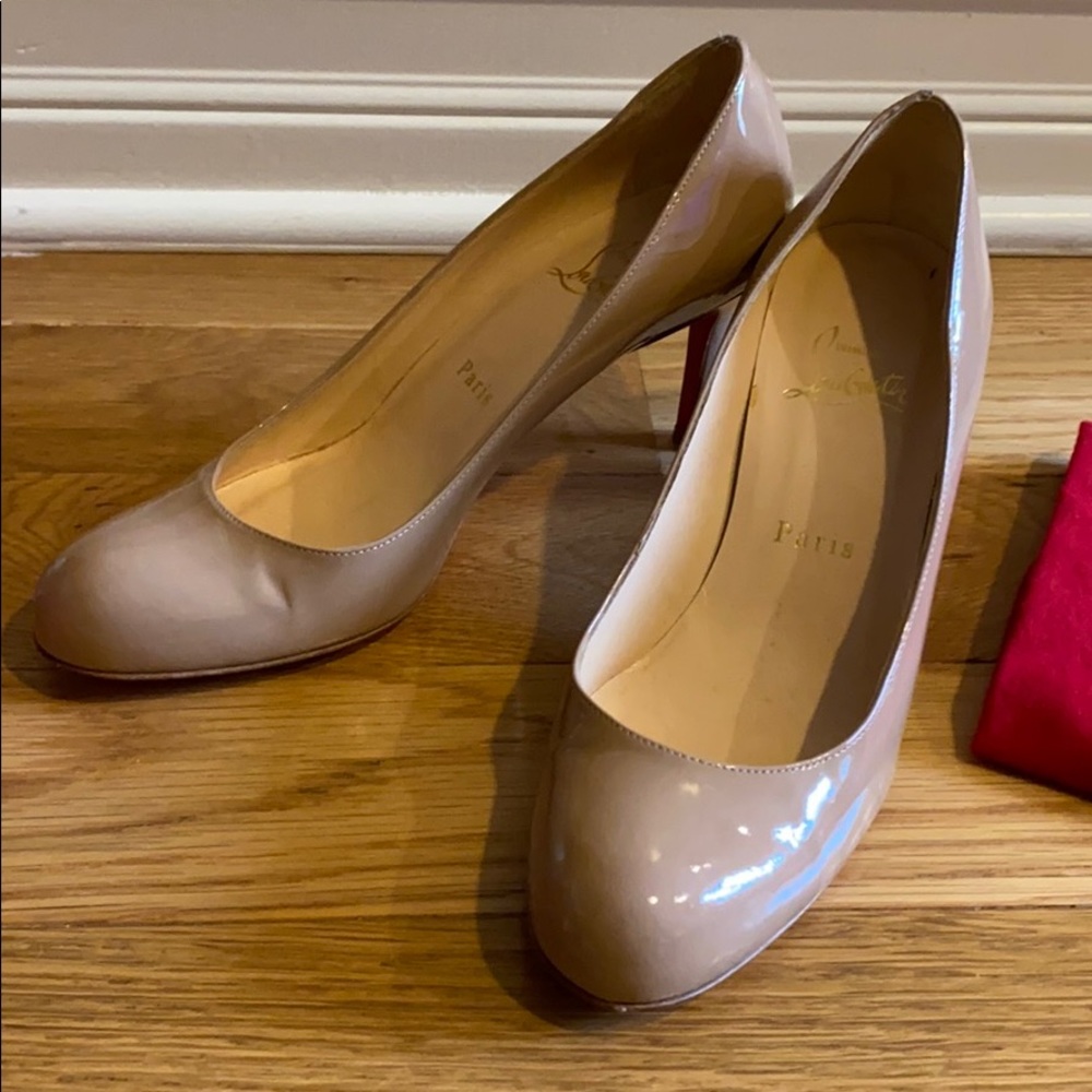 Christian Louboutin pumps nude pumps
